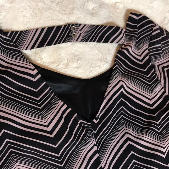 Lily Rose Chevron Blush and Black Dress - Picture 4 of 7